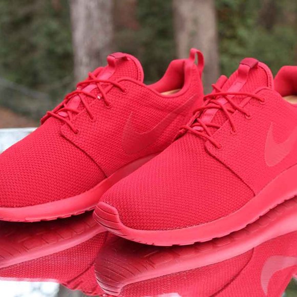 Nike Roshe Run Triple Red Men’s Size 14 - Picture 12 of 14